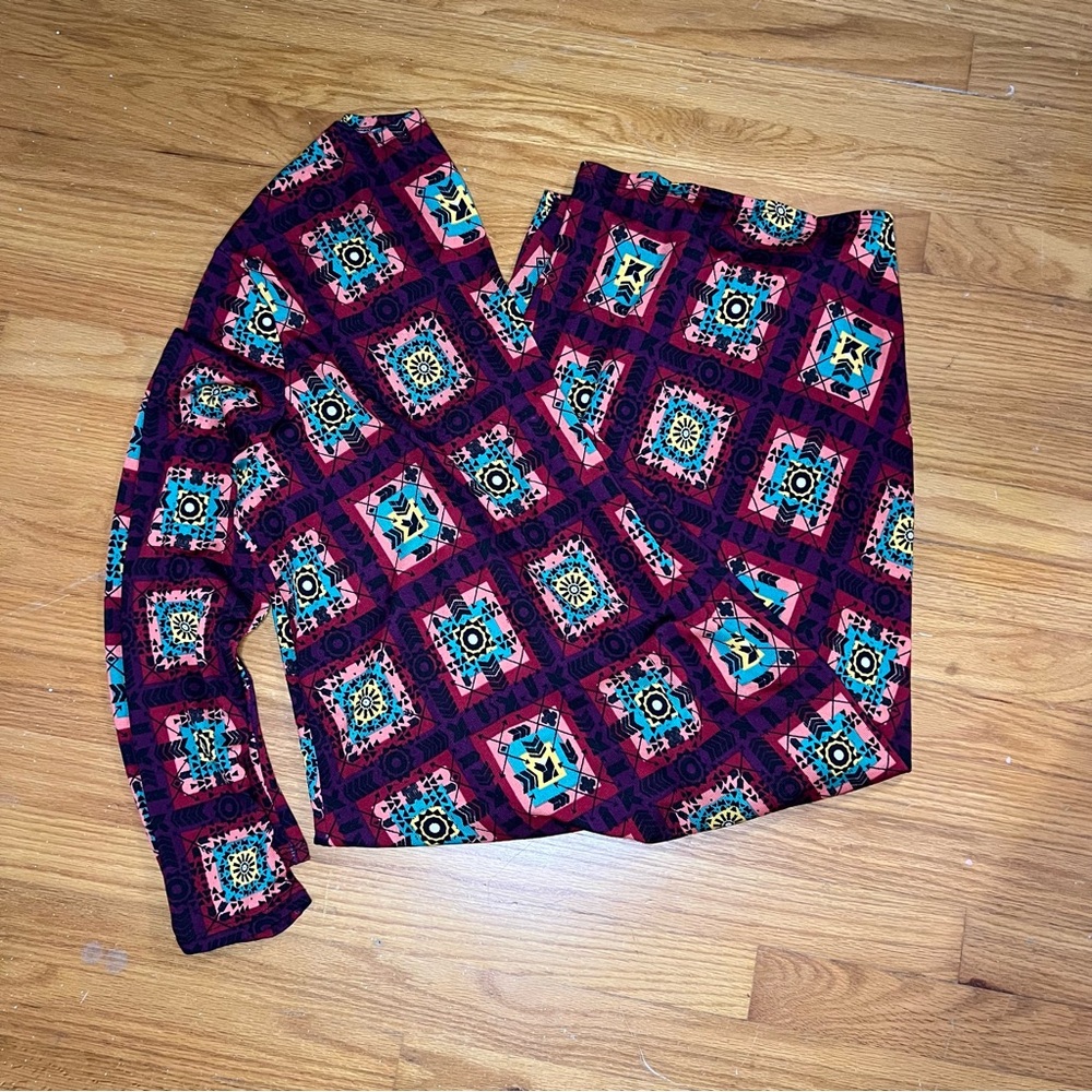 LulaRoe Sarah Duster - Picture 3 of 6